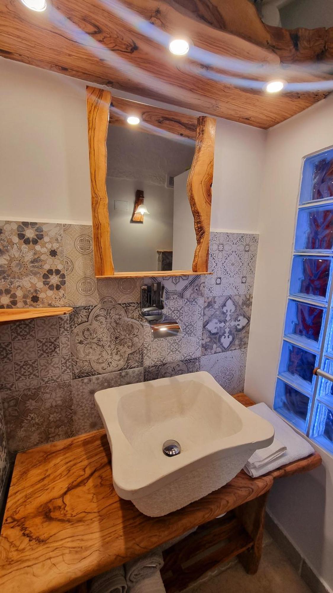 Petra Bianca Luxury Suite 세글리에 메사피카 외부 사진